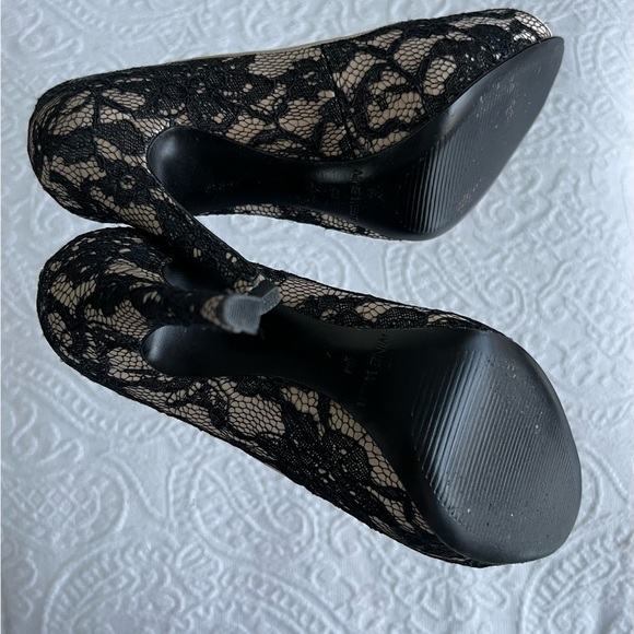 Nine West - lace black and beige heels - Picture 4 of 5